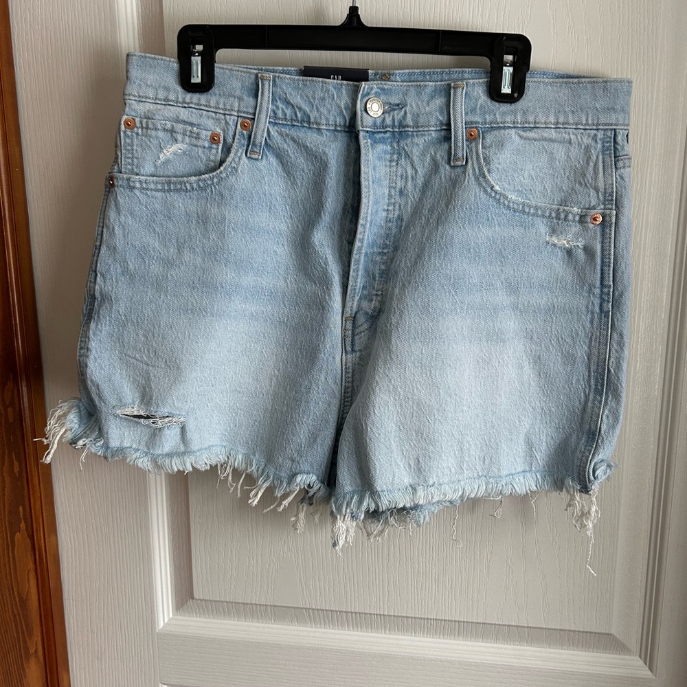 GAP Jean Shorts - Size 32 - NWT